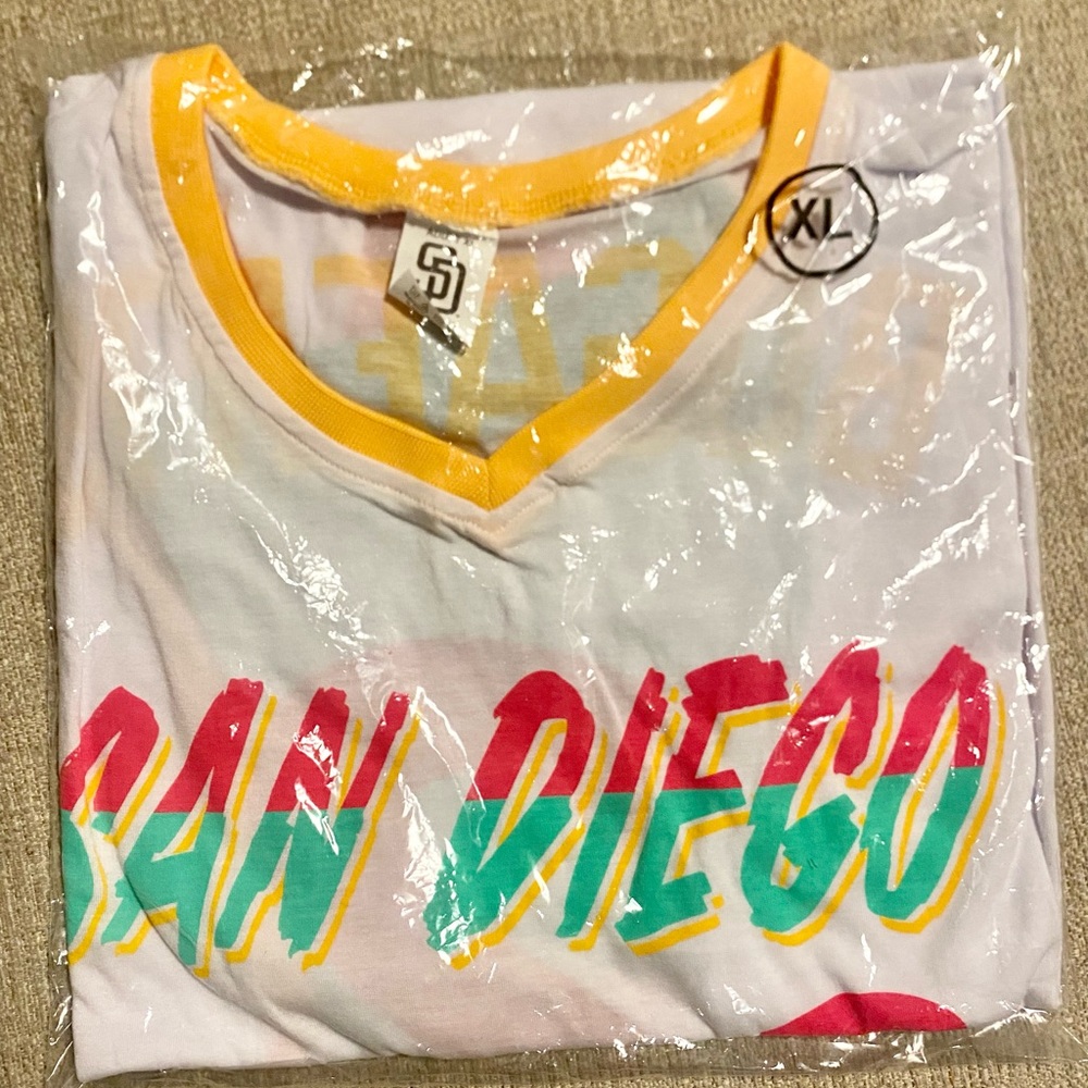 Padres giveaway Bogaerts City Connect Jersey shirt. Size XL.